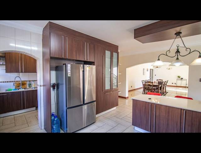 4 BEDROOM HOUSE FOR SALE IN MIDLANDS ESTATE
